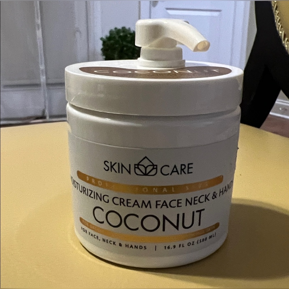 Coconut Moisturizing Cream